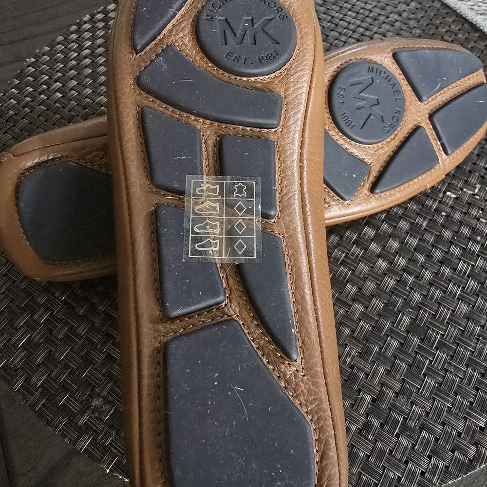 Michael Kors  Flats with Gold Emblem. FULTON MOC. Luggage Tan  8.5 - Picture 2 of 3
